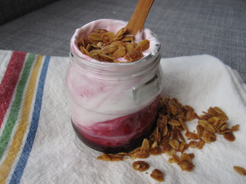 Homemade Fruit-on-the-bottom Blackberry Yogurt